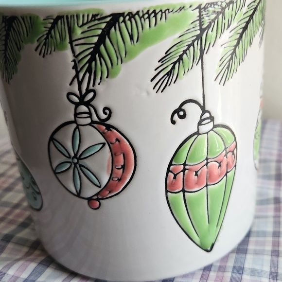 Spectrum Designz Christmas Ornaments Design Camello Retro Canister Jar 4" - Picture 8 of 8